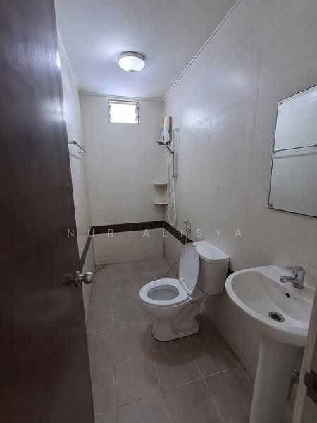 2-storey Terraced House for Rent in Sri Petaling (Kuala Lumpur) - Nur Alisya - Bathroom - PropertyGuru.com.my