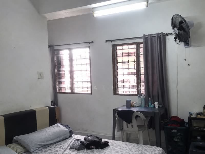 Rumah Teres untuk Disewa di Desa Setapak (Wangsa Maju) - Nur Alisya - Bedroom - PropertyGuru.com.my