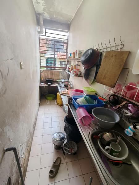 Townhouse for Sale in Seri Alam (Masai) - Pauline Ng - Kitchen - PropertyGuru.com.my