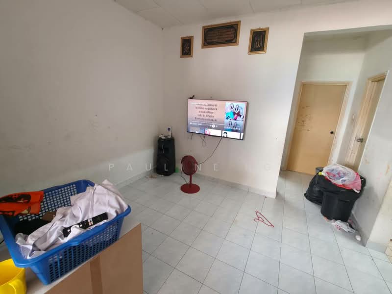 Townhouse for Sale in Seri Alam (Masai) - Pauline Ng - Living Room - PropertyGuru.com.my