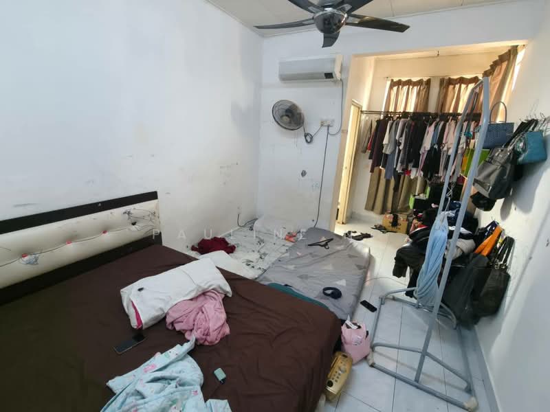 Townhouse for Sale in Seri Alam (Masai) - Pauline Ng - Bedroom - PropertyGuru.com.my