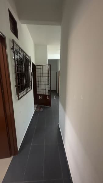 Rumah Teres 1.5-Tingkat untuk Dijual di Taman Sri Kluang (Kluang) - Shanel Tee - Corridor - PropertyGuru.com.my