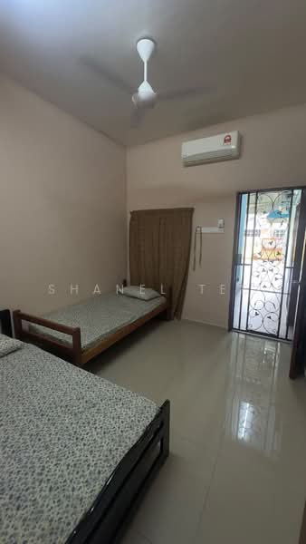 Rumah Teres 1.5-Tingkat untuk Dijual di Taman Sri Kluang (Kluang) - Shanel Tee - Bedroom - PropertyGuru.com.my