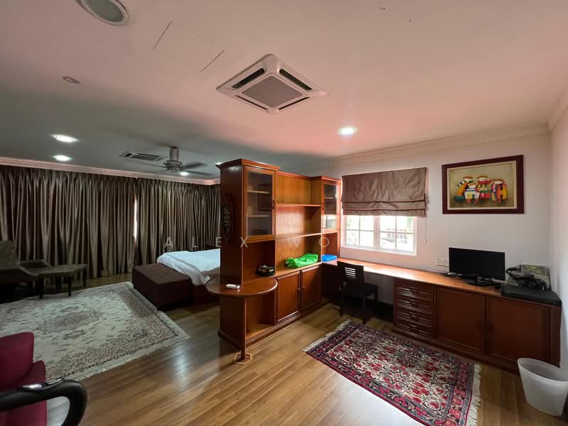 Bungalow House for Rent in Ampang (Kuala Lumpur) - Alex Wong - Bedroom - PropertyGuru.com.my