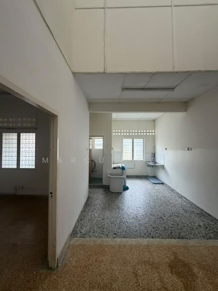 Rumah Teres 1-Tingkat untuk Disewa di Kepong Baru (Kepong) - Marcus Koh - Kitchen - PropertyGuru.com.my
