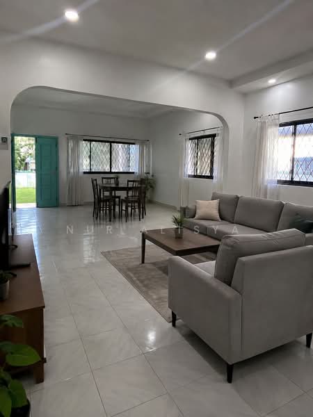 Bungalow House for Rent in Tanjung Bungah (Penang) - Nur Alisya - Living Room - PropertyGuru.com.my