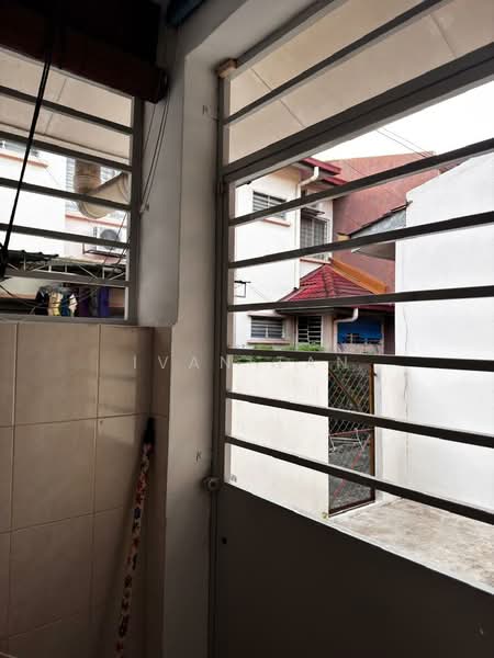 2-storey Terraced House for Sale in TAMAN PUCHONG UTAMA (Puchong) - Ivan Tan - Exterior - PropertyGuru.com.my