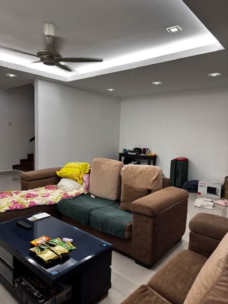 2-storey Terraced House for Sale in TAMAN PUCHONG UTAMA (Puchong) - Ivan Tan - Living Room - PropertyGuru.com.my