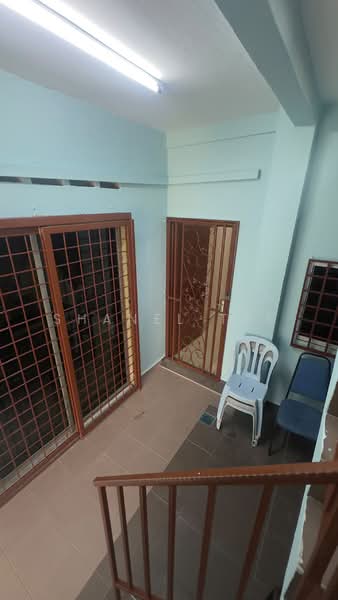 Rumah Teres 1.5-Tingkat untuk Disewa di Taman Sri Kluang (Kluang) - Shanel Tee - Entrance - PropertyGuru.com.my