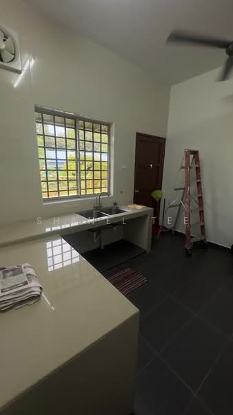 Rumah Teres 1.5-Tingkat untuk Disewa di Taman Sri Kluang (Kluang) - Shanel Tee - Kitchen - PropertyGuru.com.my