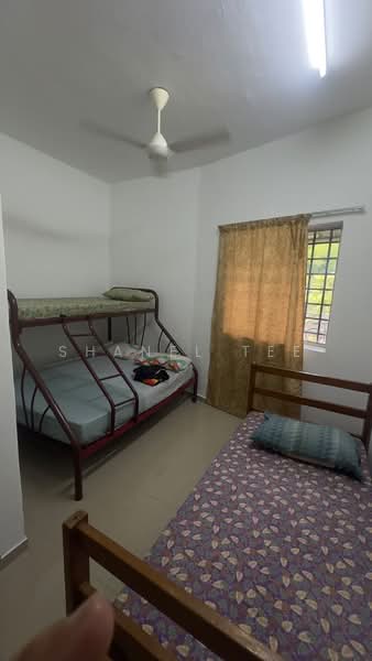 Rumah Teres 1.5-Tingkat untuk Disewa di Taman Sri Kluang (Kluang) - Shanel Tee - Bedroom - PropertyGuru.com.my