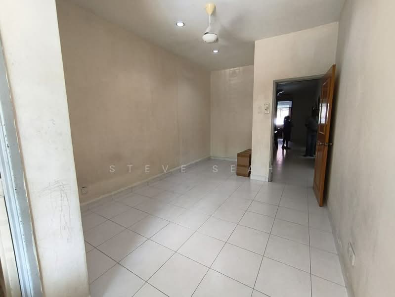 Rumah Teres 1.5-Tingkat untuk Disewa di Taman Impian Emas (Skudai) - Steve Seah - Living Room - PropertyGuru.com.my