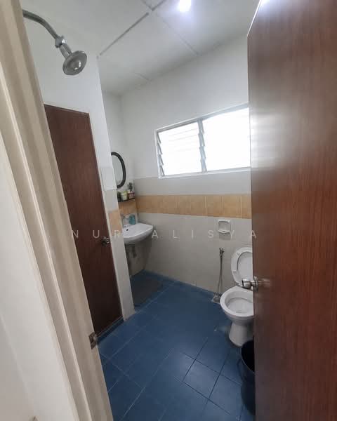 2-storey Terraced House for Rent in Damansara Damai (Selangor) - Nur Alisya - Bathroom - PropertyGuru.com.my