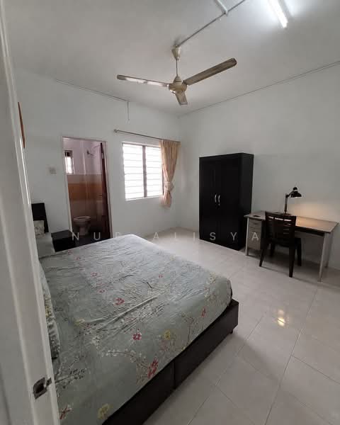 2-storey Terraced House for Rent in Damansara Damai (Selangor) - Nur Alisya - Bedroom - PropertyGuru.com.my