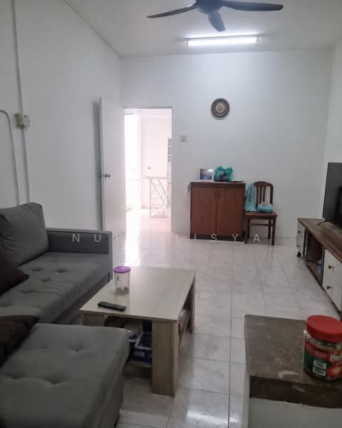 2-storey Terraced House for Rent in Damansara Damai (Selangor) - Nur Alisya - Living Room - PropertyGuru.com.my