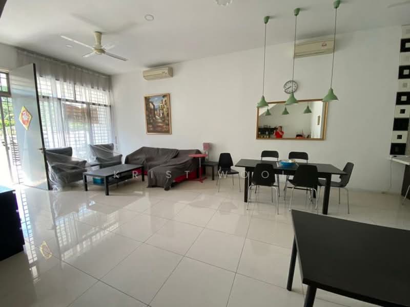 Terraced House for Rent in Taman Puncak Jalil (Seri Kembangan) - Krist Wooi - Living Room - PropertyGuru.com.my