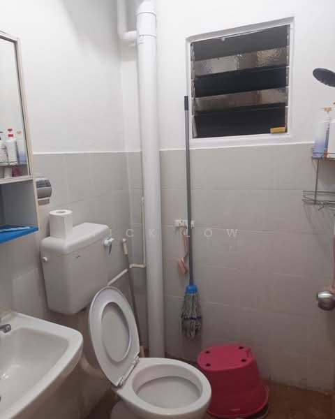 Apartment for Rent at Taman Desa Kempas - Nick Low - Bathroom - PropertyGuru.com.my