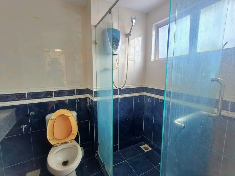 Rumah Teres 3-Tingkat untuk Dijual di Taman Bukit Segar (Cheras) - Janice Lau - Bathroom - PropertyGuru.com.my