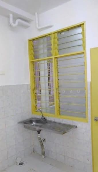 Pangsapuri untuk Dijual di Pangsapuri Lagoon Perdana - Firdaus Dauz - PropertyGuru.com.my