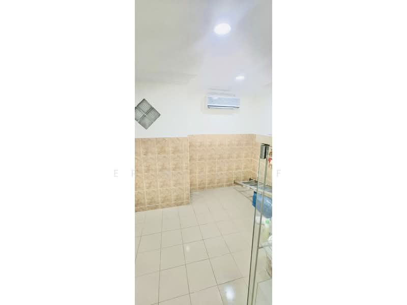 Rumah Teres untuk Disewa di Seksyen 32, Kemuning Green Ville (Shah Alam) - Erin Yusof - Interior - PropertyGuru.com.my