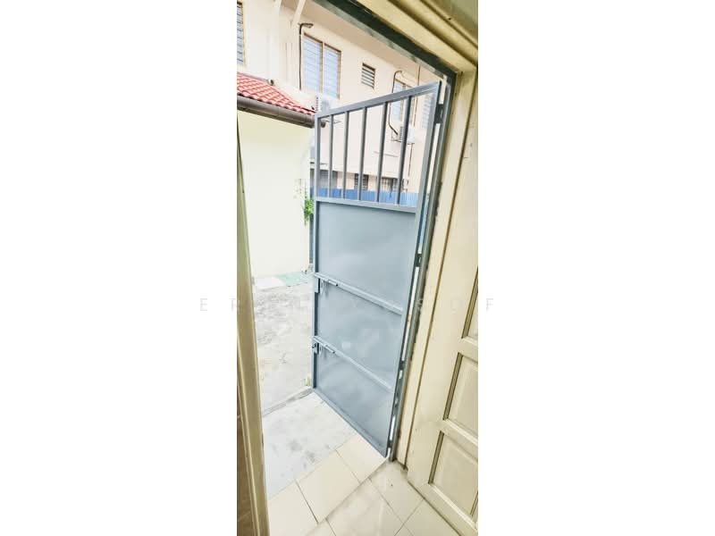 Rumah Teres untuk Disewa di Seksyen 32, Kemuning Green Ville (Shah Alam) - Erin Yusof - Exterior - PropertyGuru.com.my