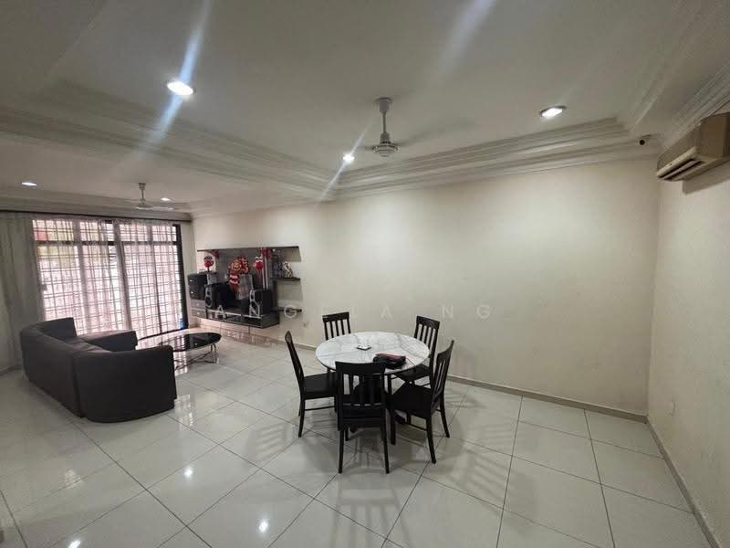 2-storey Terraced House for Sale in Taman Suria (Johor Bahru) - Angela Ng - Living Room - PropertyGuru.com.my