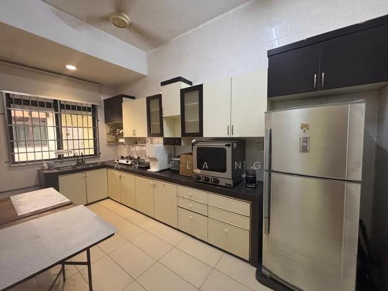 2-storey Terraced House for Sale in Taman Suria (Johor Bahru) - Angela Ng - Kitchen - PropertyGuru.com.my