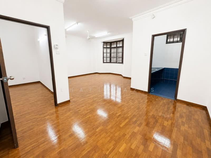 2-storey Terraced House for Sale in Taman Rinting (Masai) - ALHAFIZ AZIS - Interior - PropertyGuru.com.my