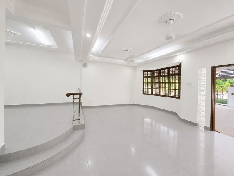 2-storey Terraced House for Sale in Taman Rinting (Masai) - ALHAFIZ AZIS - Living Room - PropertyGuru.com.my