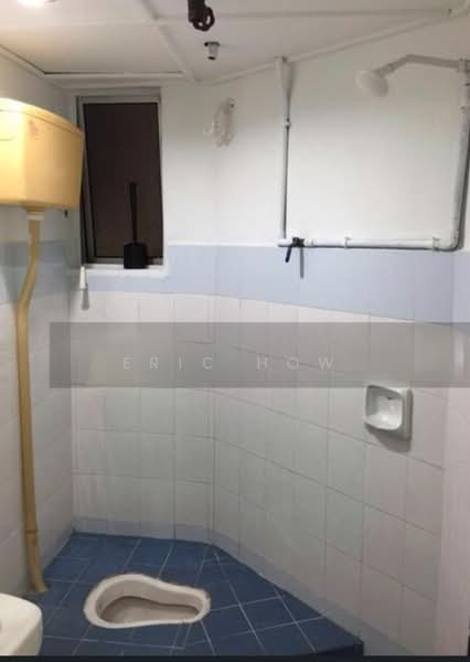 Apartment for Sale at Sri Cempaka (Puchong Jaya) - Eric How - Bathroom - PropertyGuru.com.my