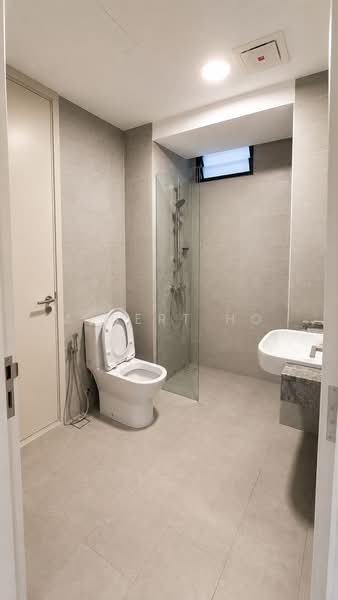Kondominium untuk Dijual di Residensi Astrea - Albert Ho - Bathroom - PropertyGuru.com.my