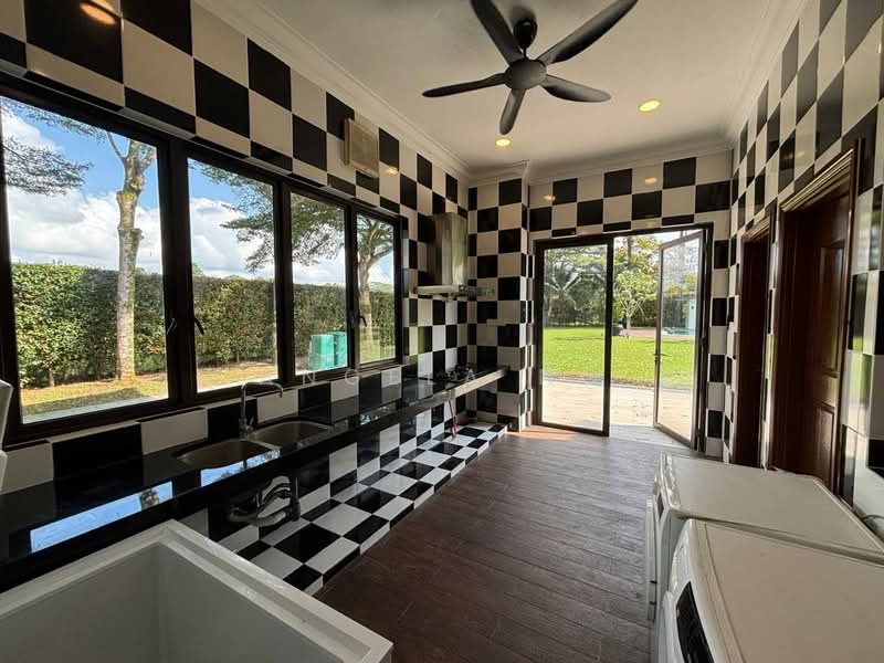 Bungalow House untuk Disewa di Leisure Farm (Gelang Patah) - Angela Ng - Kitchen - PropertyGuru.com.my