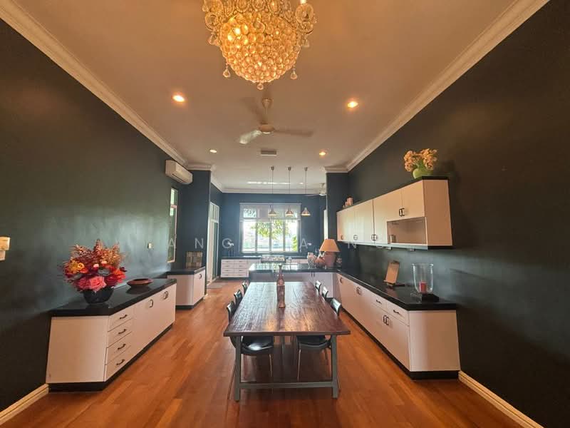 Rumah Banglo untuk Dijual di Leisure Farm (Gelang Patah) - Angela Ng - Kitchen - PropertyGuru.com.my