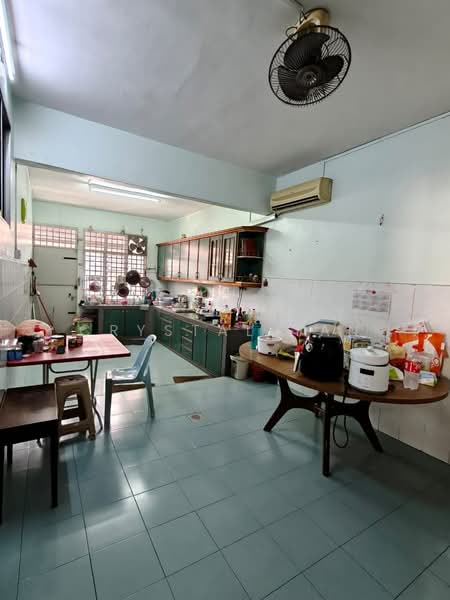Rumah Berkembar untuk Dijual di Taman Pelangi (Johor Bahru) - Crystal Tan - Kitchen - PropertyGuru.com.my