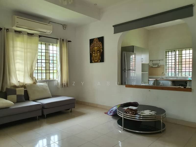 Rumah Berkembar untuk Dijual di Seksyen 7 (Shah Alam) - Fakurazy Abu Bakar - Living Room - PropertyGuru.com.my