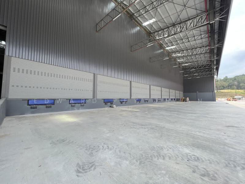 Kilang untuk Disewa di TAMAN PUCHONG UTAMA (Puchong) - Edward Pek Thian Kor - Exterior - PropertyGuru.com.my