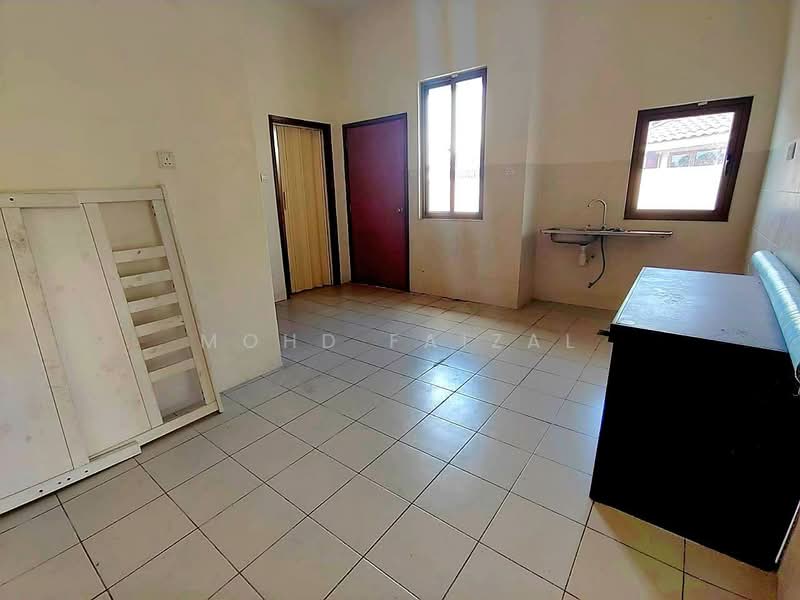Bungalow House for Sale in Bandar Baru Bangi (Selangor) - Mohd Faizal - Kitchen - PropertyGuru.com.my