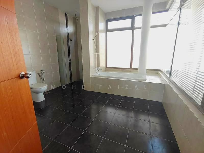 Bungalow House for Sale in Bandar Baru Bangi (Selangor) - Mohd Faizal - Bathroom - PropertyGuru.com.my