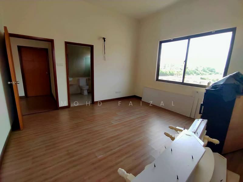 Bungalow House for Sale in Bandar Baru Bangi (Selangor) - Mohd Faizal - Interior - PropertyGuru.com.my