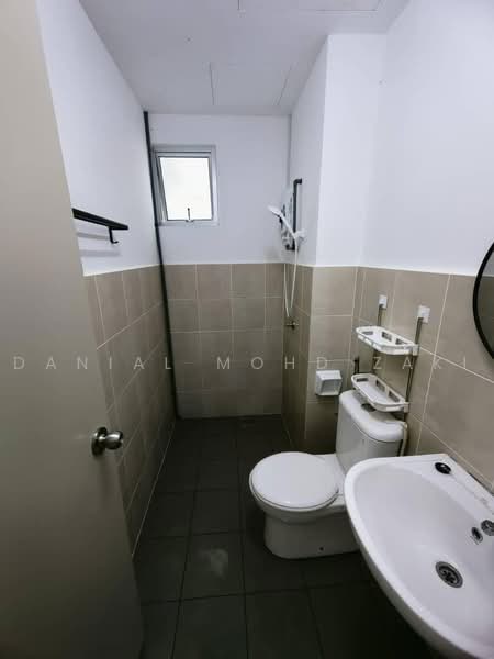 Apartment for Rent at Safira Apartment - Danial Mohd Zaki - Bathroom - PropertyGuru.com.my