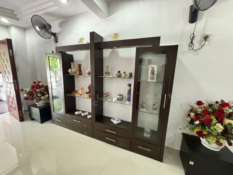 Terraced House for Sale in Lestari Putra (Seri Kembangan) - Maxx Salleh Hassan Chew - Living Room - PropertyGuru.com.my