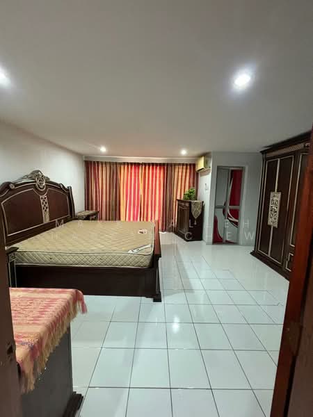Terraced House for Sale in Lestari Putra (Seri Kembangan) - Maxx Salleh Hassan Chew - Bedroom - PropertyGuru.com.my