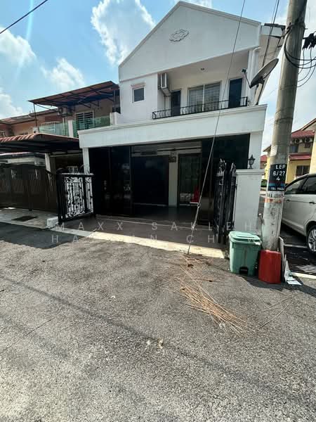 Terraced House for Sale in Lestari Putra (Seri Kembangan) - Maxx Salleh Hassan Chew - Exterior - PropertyGuru.com.my