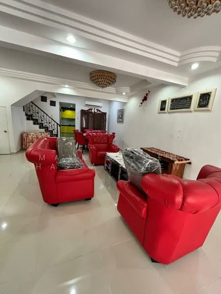 Terraced House for Sale in Lestari Putra (Seri Kembangan) - Maxx Salleh Hassan Chew - Living Room - PropertyGuru.com.my