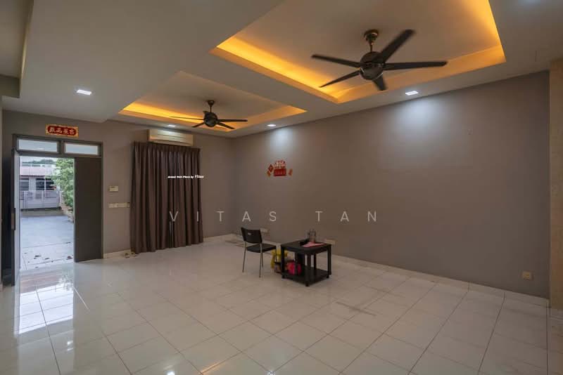 Rumah Teres 2-Tingkat untuk Dijual di Setia Impian (Setia Alam) - Vitas Tan - Living Room - PropertyGuru.com.my