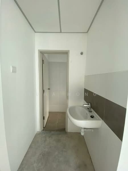 Shop / Office untuk Disewa di Taman Dato Onn (Johor Bahru) - Yuna Wong - Bathroom - PropertyGuru.com.my