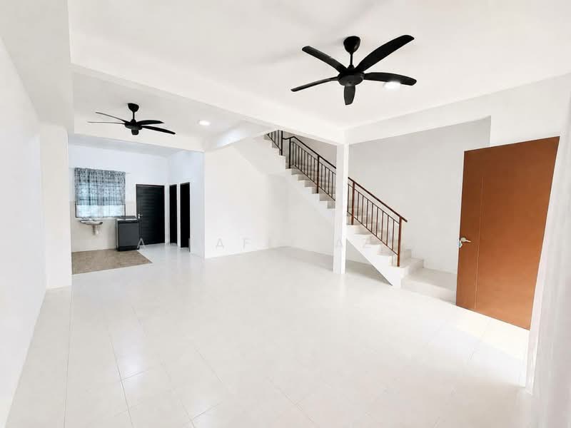Rumah Teres 2-Tingkat untuk Dijual di Kota Tinggi (Johor) - ALHAFIZ AZIS - Living Room - PropertyGuru.com.my