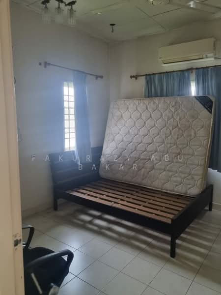 Rumah Berkembar untuk Dijual di Seksyen 7 (Shah Alam) - Fakurazy Abu Bakar - Bedroom - PropertyGuru.com.my