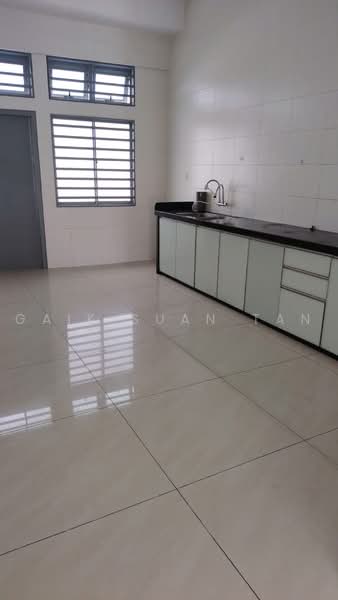 3-storey Terraced House for Rent in Sungai Ara (Penang) - Gaik Suan Tan - Kitchen - PropertyGuru.com.my