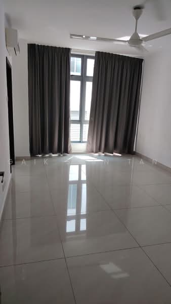 3-storey Terraced House for Rent in Sungai Ara (Penang) - Gaik Suan Tan - Living Room - PropertyGuru.com.my